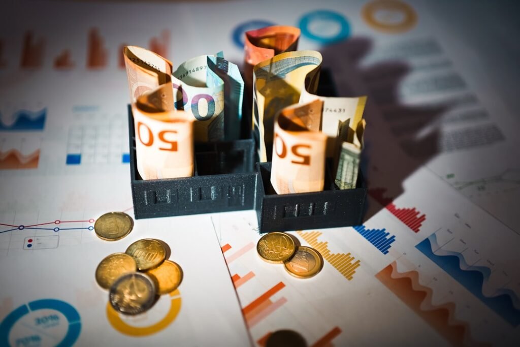 Top 5 Zero Forex Markup Credit Cards in India (2026): Save 3-4% on Every International Spend